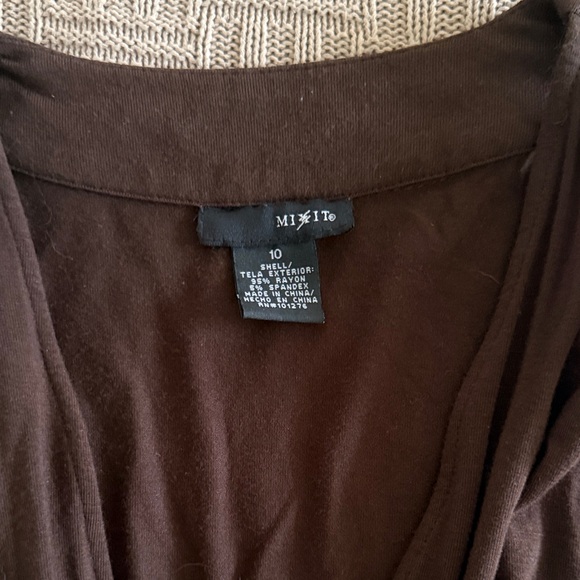 Sleeveless Brown Maxi Dress with Embellished Waist - Picture 2 of 7